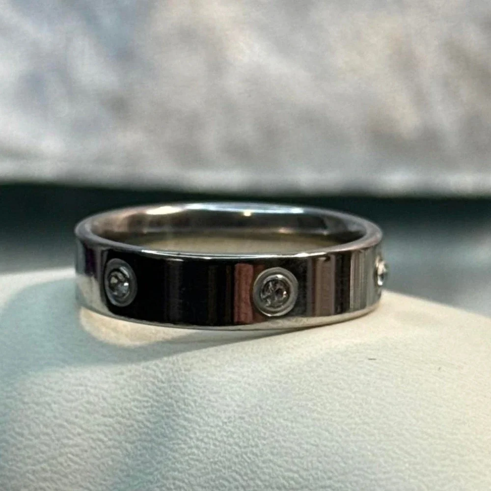 New Silver Plated Stainless Steel Cubic Zirconia Ring Size 12 Hypoallergenic NIB